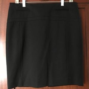 NEW Express Pencil Skirt size 4. Black.